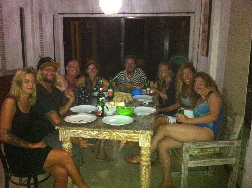Berawa Beach Surfstay Canggu Extérieur photo